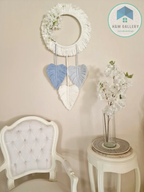 ring with feathers shape1