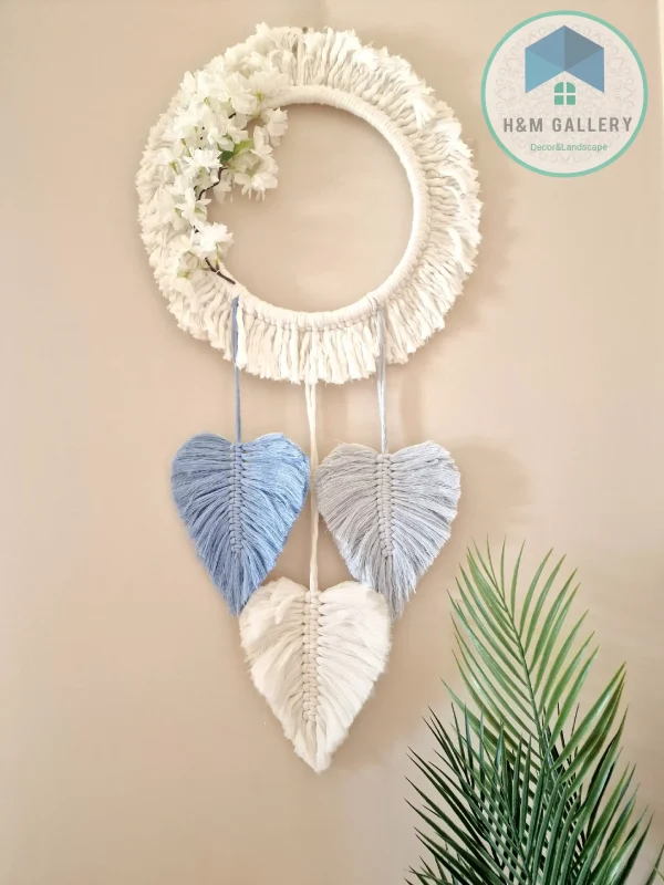 ring with feathers shape1