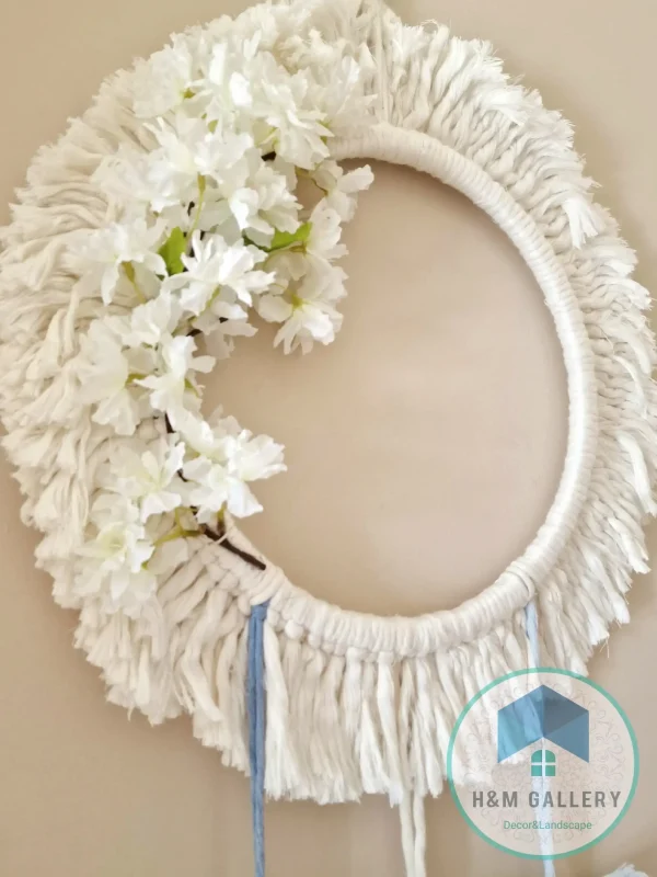 ring with feathers shape1