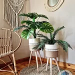 Plant pot with wooden stand shape1