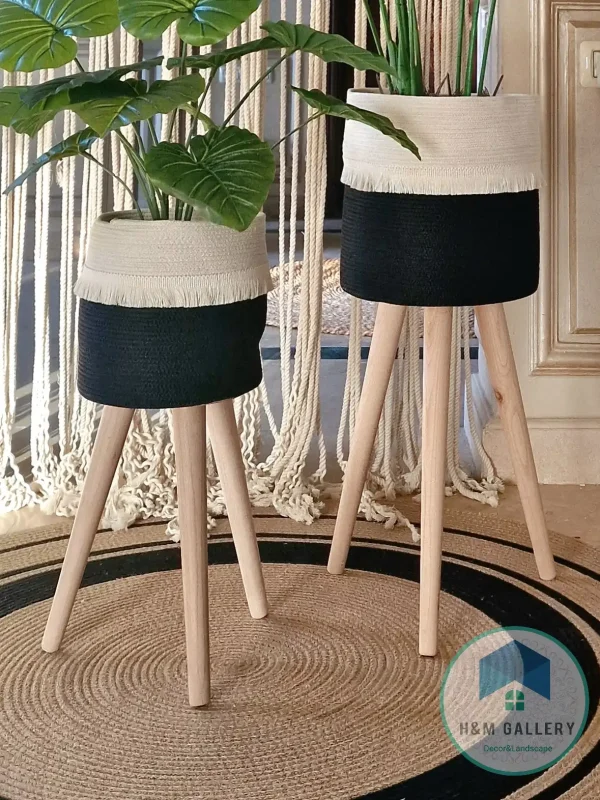 pot 10055 Plant pot with wooden stand shape5