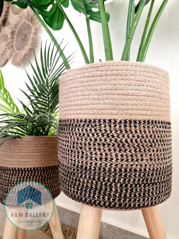 pot 10062 Plant pot with wooden stand shape4