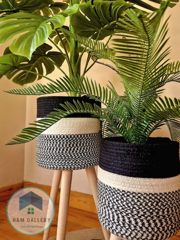 Plant pot with wooden stand shape3