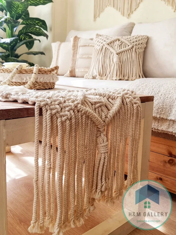 table macrame runner desgin1