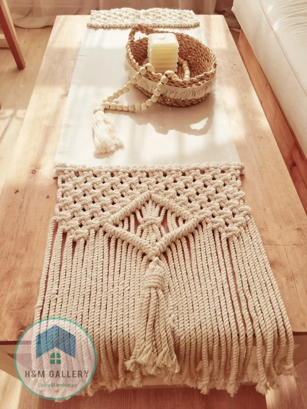 table macrame runner desgin1
