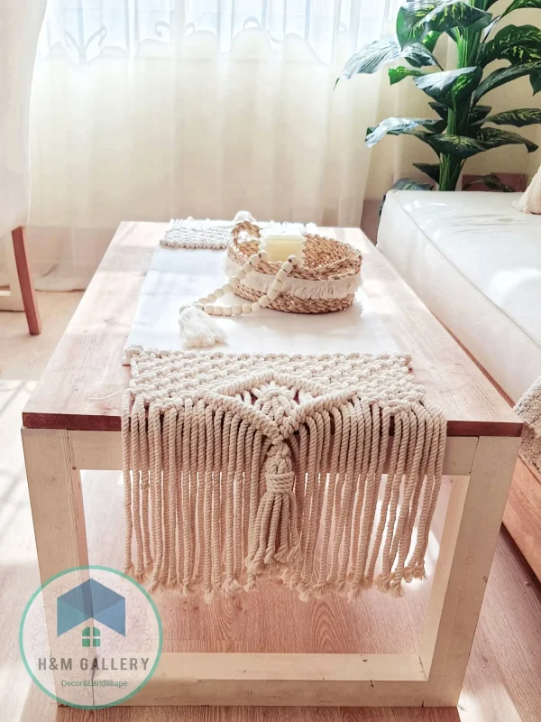 table macrame runner desgin1