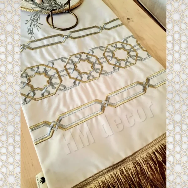 Silver&Gold table runner