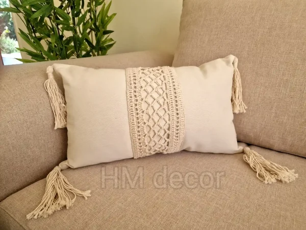 cushion 263 Off white crochet design1