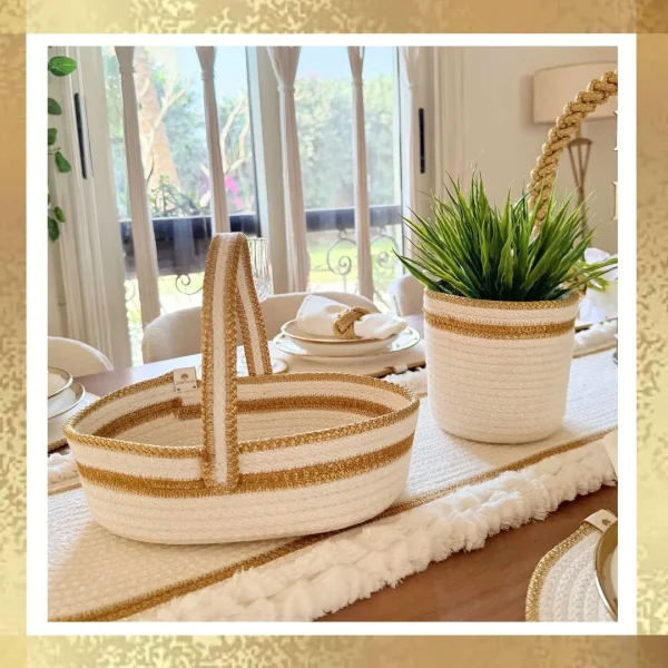 Royal table accessories