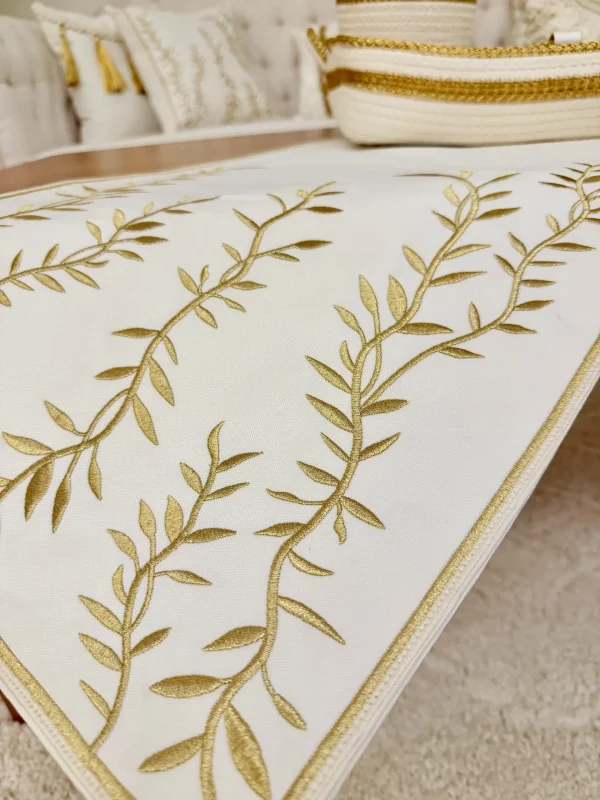 Glamour table Runner