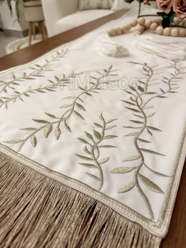 Naseem table Runner