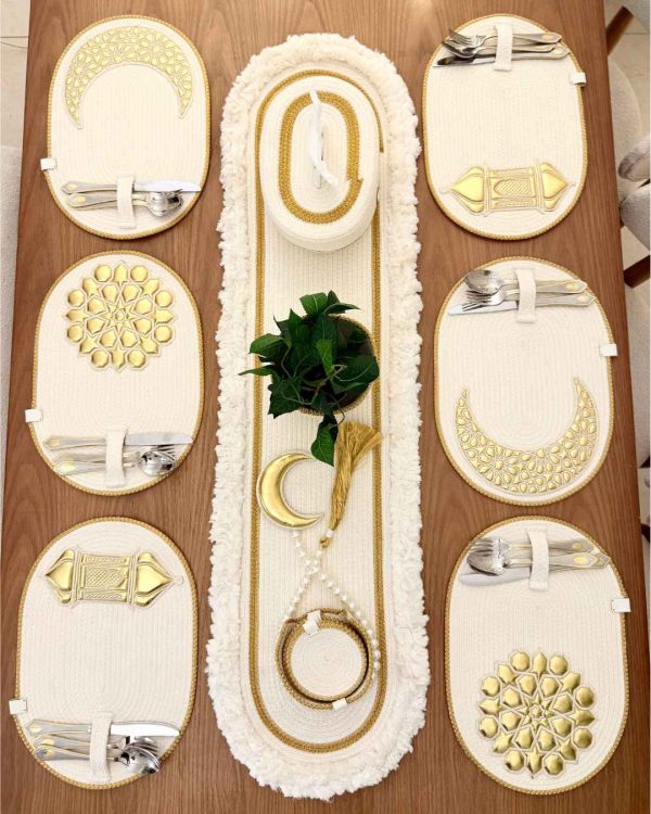 Durra dinning table & coasters